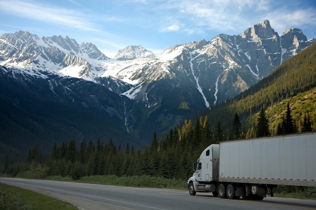 Oshawa movers transport truck